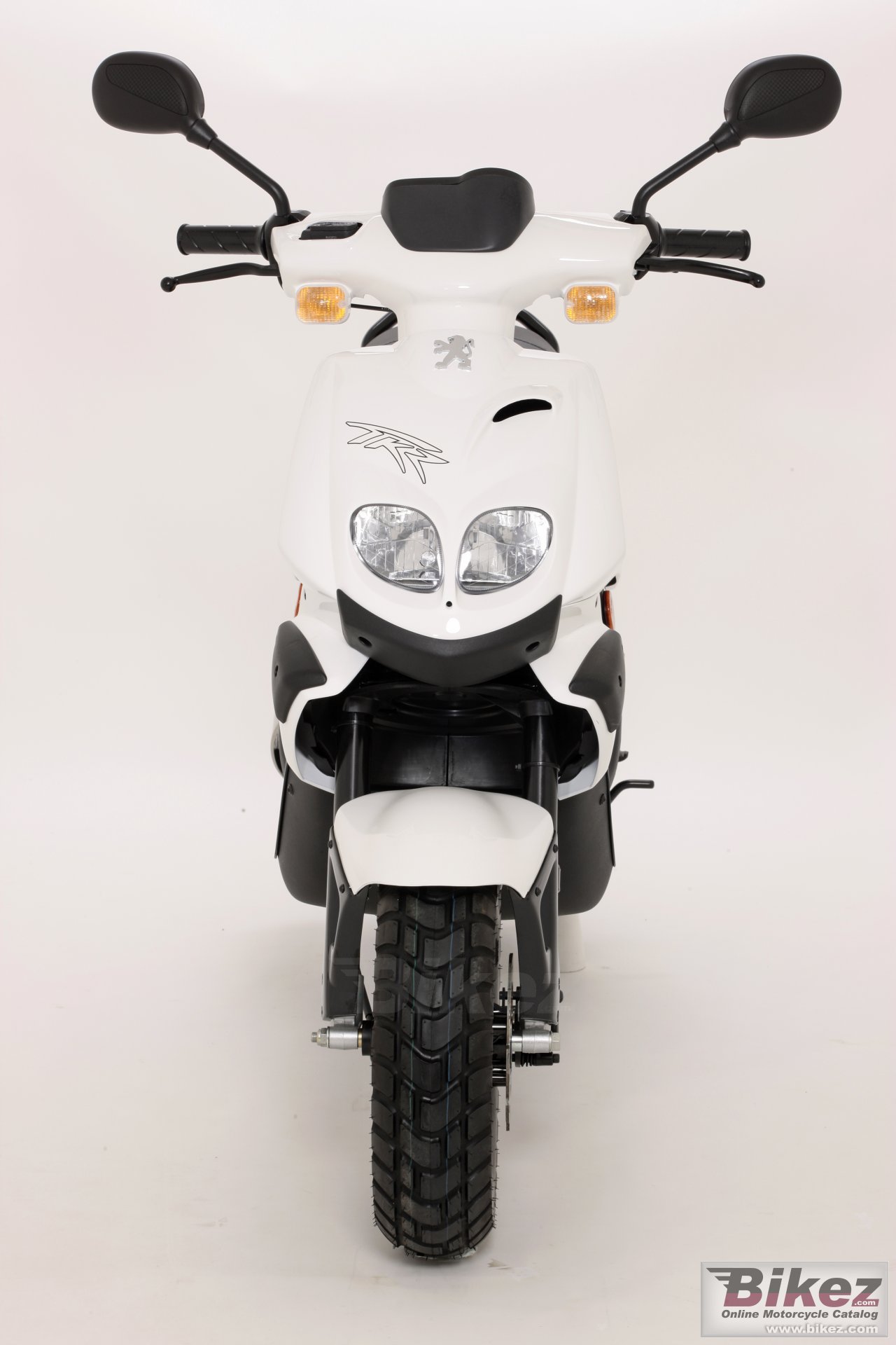 Big Peugeot tkr picture and wallpaper from Bikez.com
